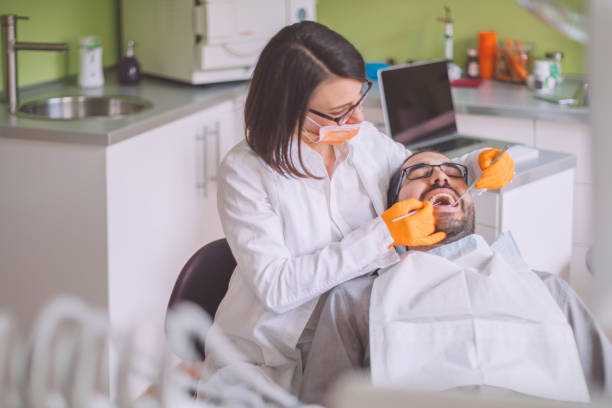 Best Cracked Tooth Emergency Dentist  in Rockton, IL